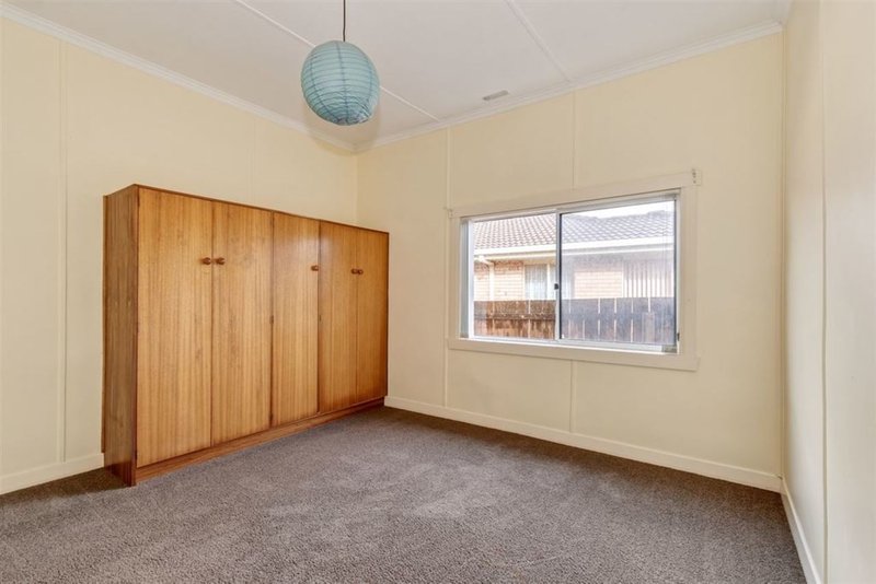 Photo - 35 Amherst Street, West Ulverstone TAS 7315 - Image 9