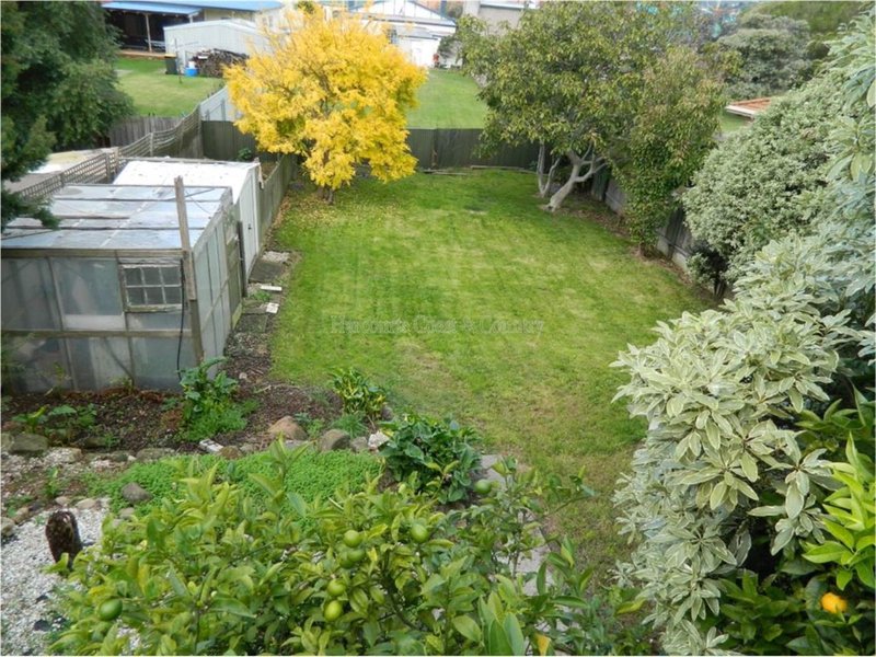 Photo - 35 Amherst Street, West Ulverstone TAS 7315 - Image 12