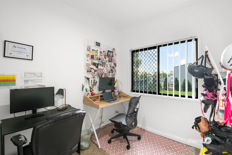Photo - 35 Andrews Street, Cannon Hill QLD 4170 - Image 13