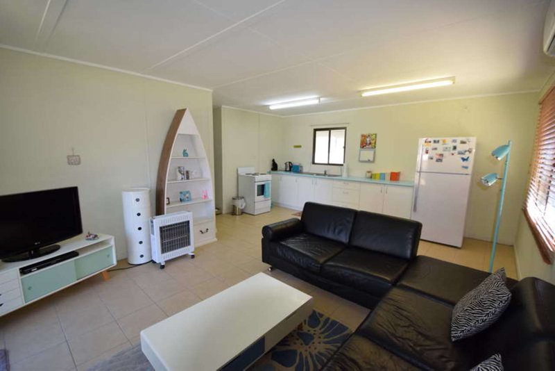 Photo - 35 Ann Street, Esk QLD 4312 - Image 2