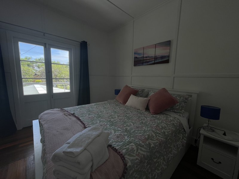 Photo - 35 Annie Street, Woody Point QLD 4019 - Image 5