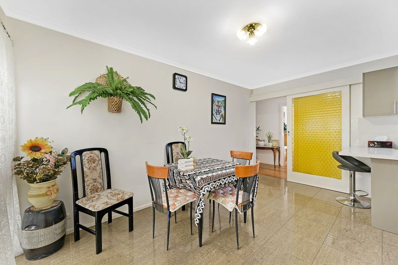 Photo - 35 Apex Street, Dandenong North VIC 3175 - Image 8