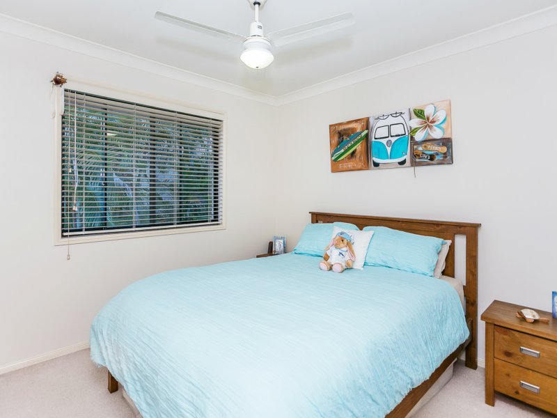 Photo - 35 Armstrong Way, Highland Park QLD 4211 - Image 17