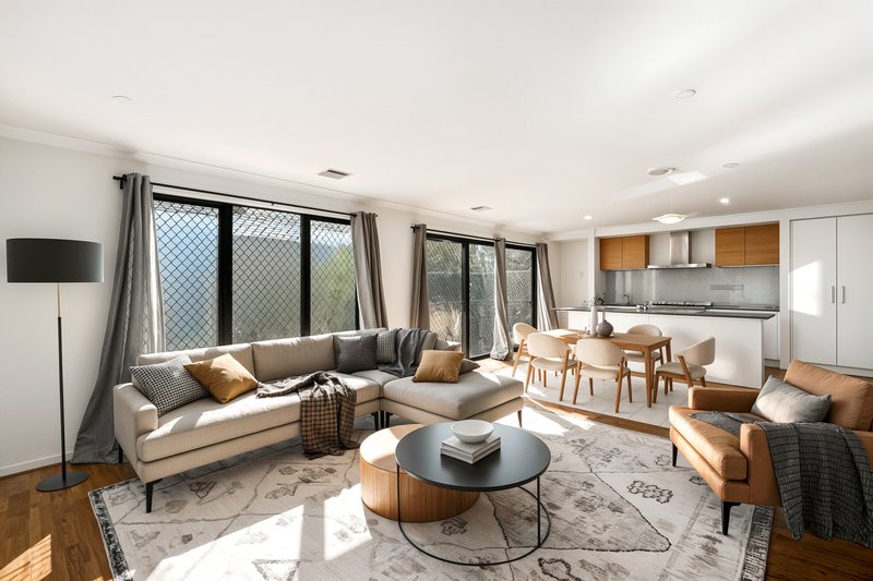 Photo - 35 Attunga Grove, Werribee VIC 3030 - Image 4