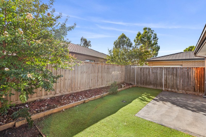 Photo - 35 Attunga Grove, Werribee VIC 3030 - Image 11