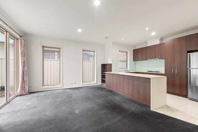 Photo - 3/5 Auguste Avenue, Clayton VIC 3168 - Image 2