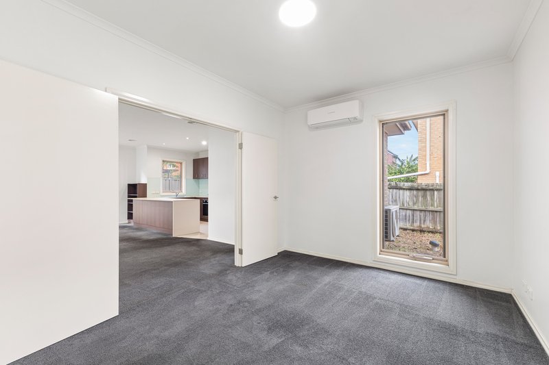 Photo - 3/5 Auguste Avenue, Clayton VIC 3168 - Image 5