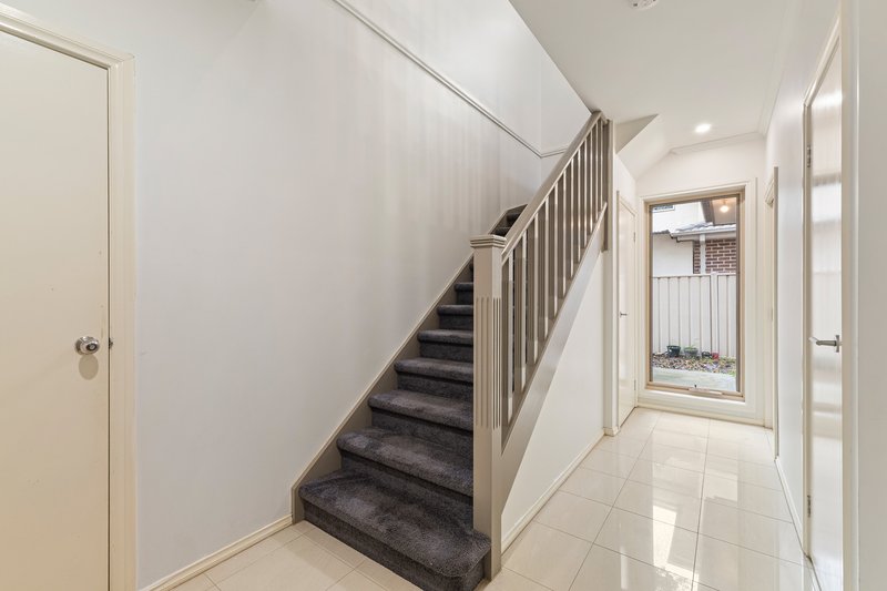 Photo - 3/5 Auguste Avenue, Clayton VIC 3168 - Image 6