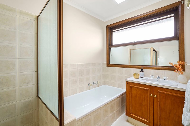 Photo - 35 Avenza Street, Mentone VIC 3194 - Image 15