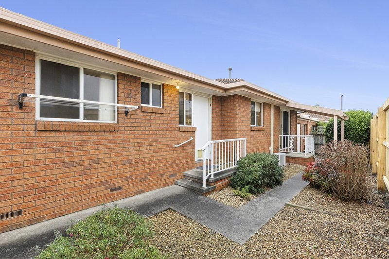 Photo - 35 Bakewell Street, Herne Hill VIC 3218 - Image 6