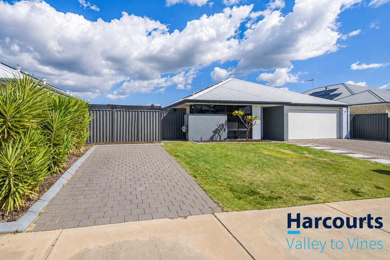 Photo - 35 Ballybofey Loop, Bullsbrook WA 6084 - Image 3