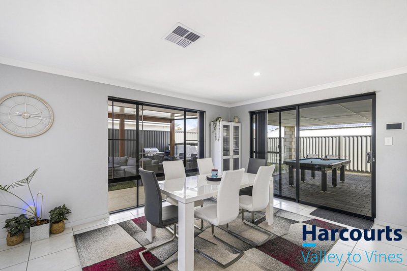 Photo - 35 Ballybofey Loop, Bullsbrook WA 6084 - Image 13