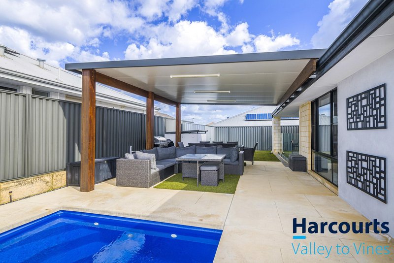 Photo - 35 Ballybofey Loop, Bullsbrook WA 6084 - Image 18