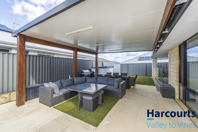 Photo - 35 Ballybofey Loop, Bullsbrook WA 6084 - Image 19