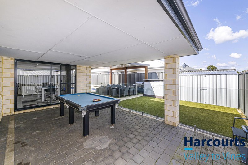 Photo - 35 Ballybofey Loop, Bullsbrook WA 6084 - Image 21