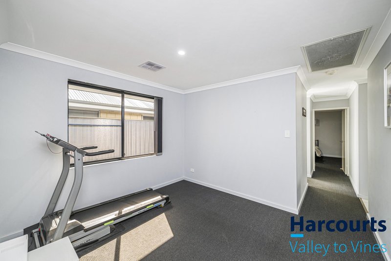 Photo - 35 Ballybofey Loop, Bullsbrook WA 6084 - Image 26