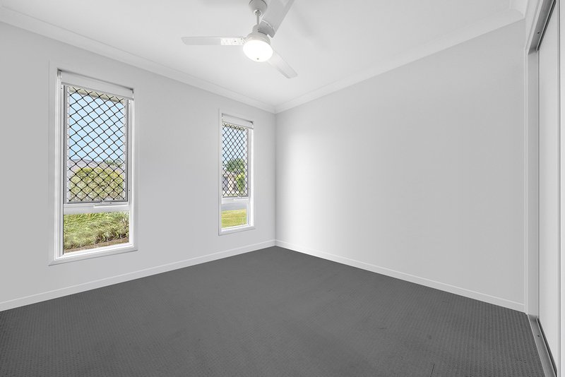 Photo - 35 Bandt Close, Burpengary QLD 4505 - Image 10