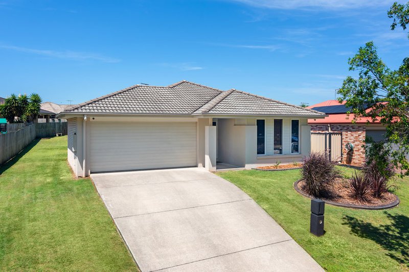 Photo - 35 Bankswood Drive, Redland Bay QLD 4165 - Image 3