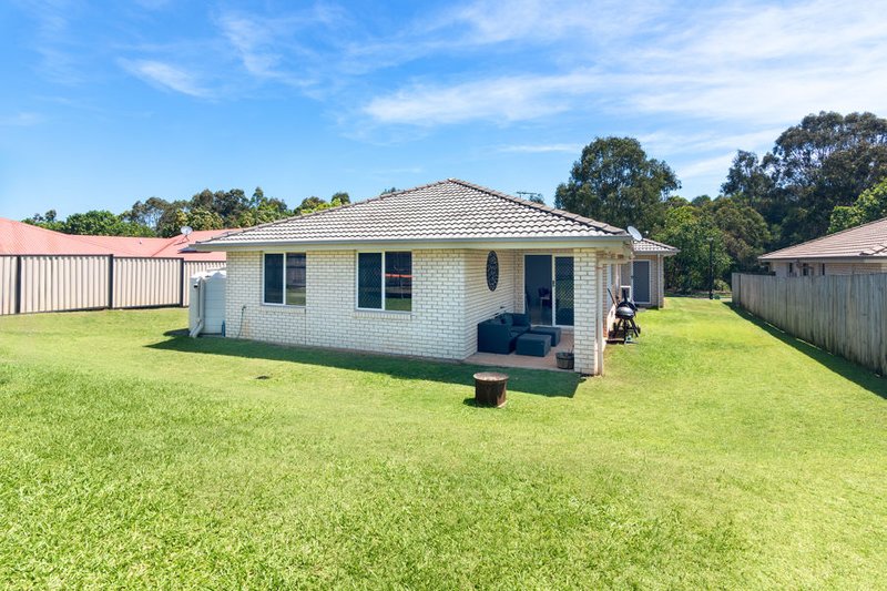 Photo - 35 Bankswood Drive, Redland Bay QLD 4165 - Image 15