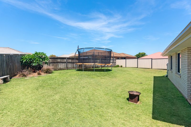 Photo - 35 Bankswood Drive, Redland Bay QLD 4165 - Image 16