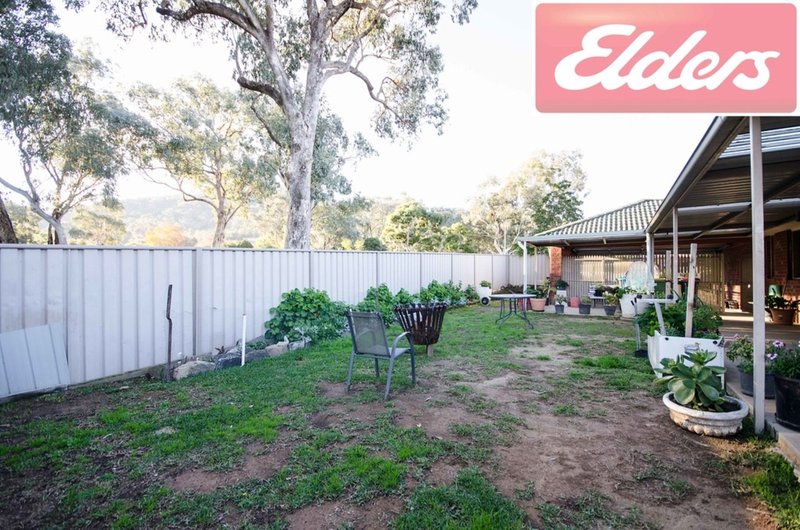 Photo - 35 Baranbale Way, Springdale Heights NSW 2641 - Image 15