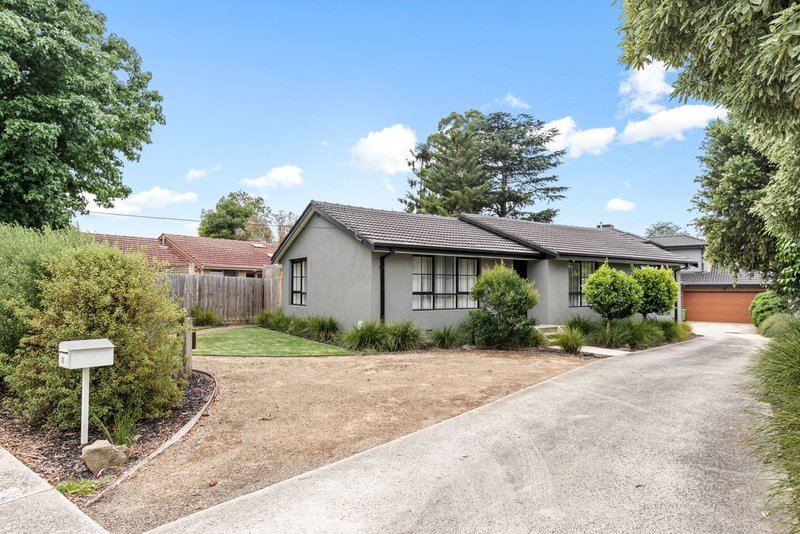 35 Barclay Avenue, Croydon VIC 3136