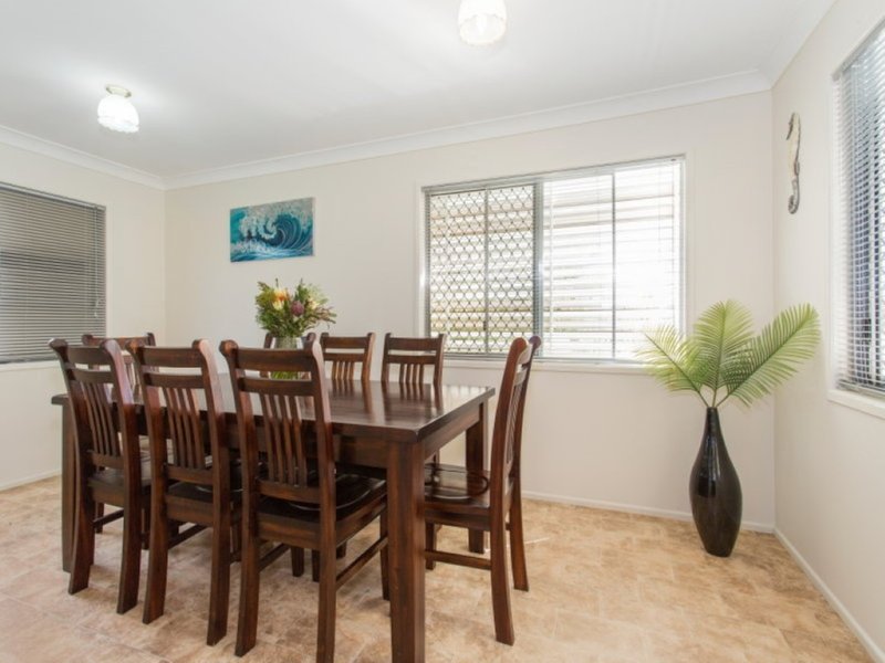 Photo - 35 Barker Street, Kawana QLD 4701 - Image 6