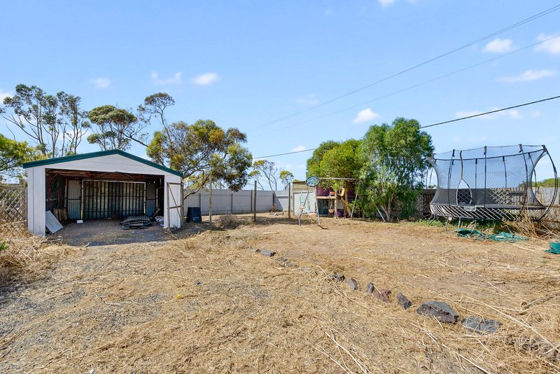 Photo - 35 Barkla Street, Moonta SA 5558 - Image 15