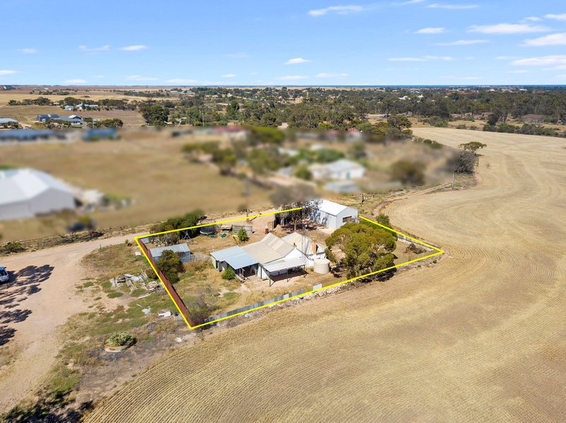 Photo - 35 Barkla Street, Moonta SA 5558 - Image 20