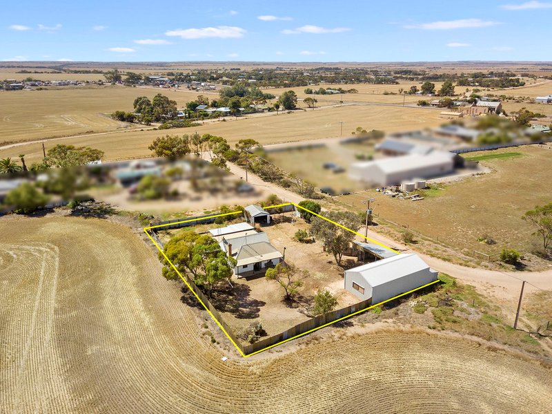 Photo - 35 Barkla Street, Moonta SA 5558 - Image 21