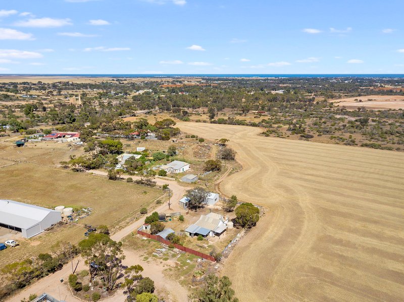 Photo - 35 Barkla Street, Moonta SA 5558 - Image 25