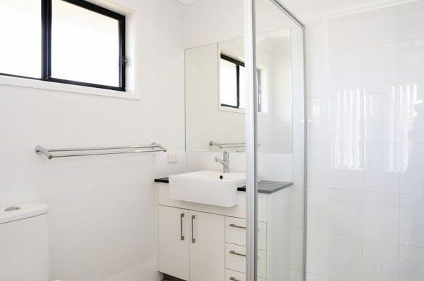 Photo - 35 Basil Street, Springfield Lakes QLD 4300 - Image 5