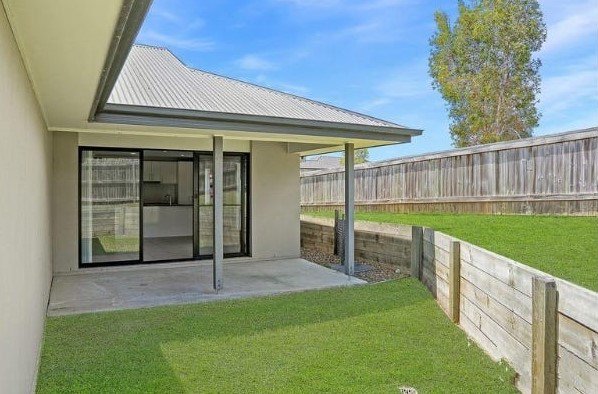 Photo - 35 Basil Street, Springfield Lakes QLD 4300 - Image 7
