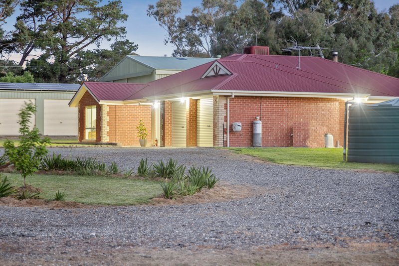 Photo - 35 Battunga Road, Meadows SA 5201 - Image 3