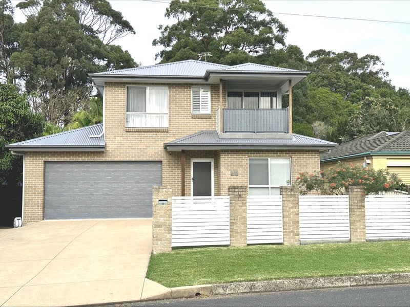 Photo - 35 Beacon Ave , Bulli NSW 2516 - Image 1