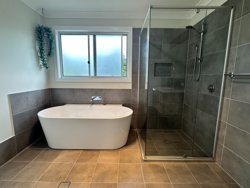 Photo - 35 Beacon Ave , Bulli NSW 2516 - Image 7
