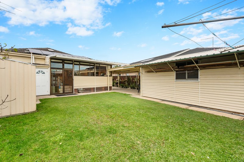 Photo - 35 Beale Crescent, Fairfield West NSW 2165 - Image 13