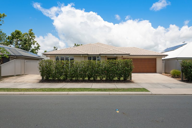 Photo - 35 Bedarra Crescent, Burpengary East QLD 4505 - Image 2