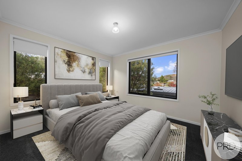 Photo - 35 Begonia Street, Lindisfarne TAS 7015 - Image 6