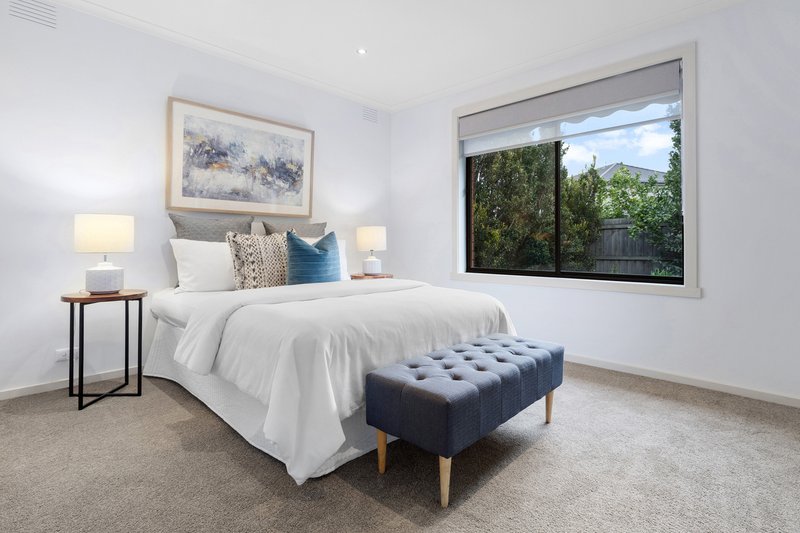 Photo - 35 Benkel Avenue, Cheltenham VIC 3192 - Image 10
