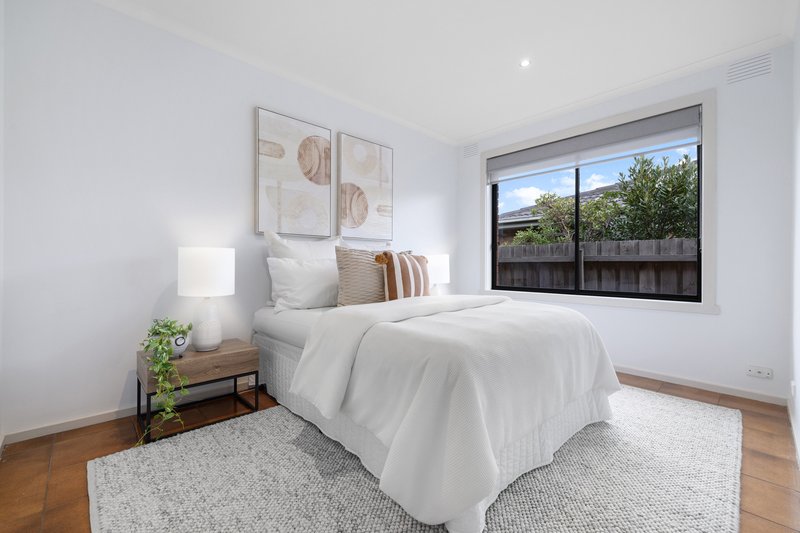 Photo - 35 Benkel Avenue, Cheltenham VIC 3192 - Image 11