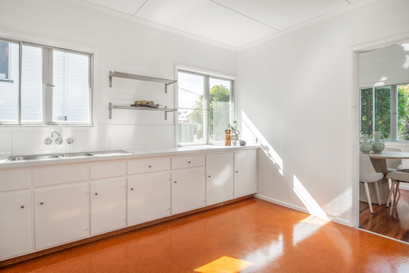Photo - 35 Bilambil Street, Banyo QLD 4014 - Image 5