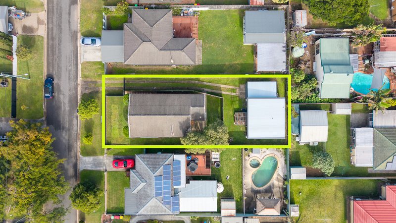 Photo - 35 Bilambil Street, Banyo QLD 4014 - Image 21