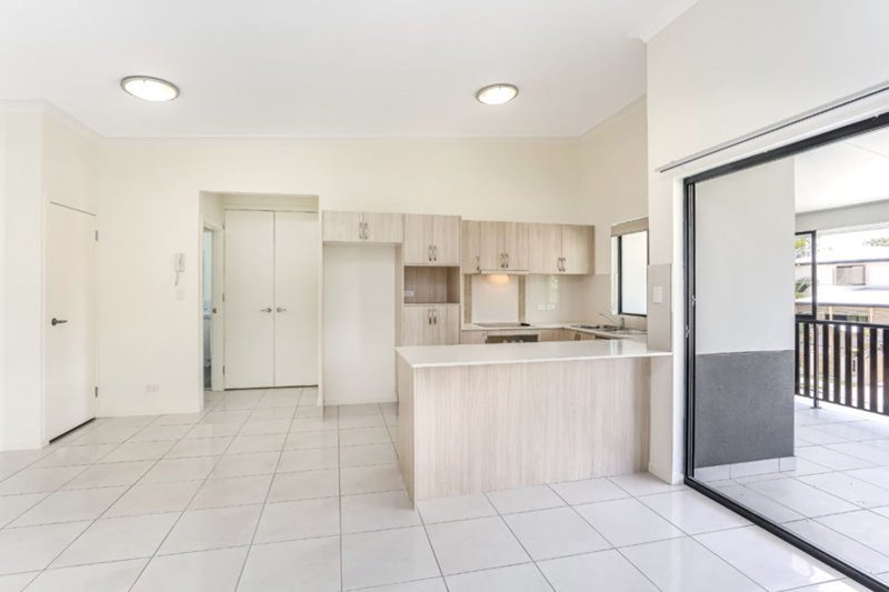 Photo - 3/5 Binkar Street, Chermside QLD 4032 - Image 3