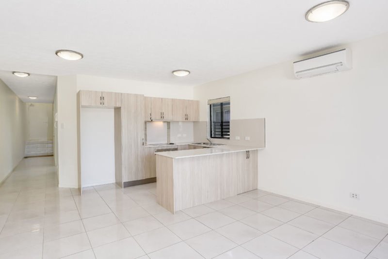 Photo - 3/5 Binkar Street, Chermside QLD 4032 - Image 9