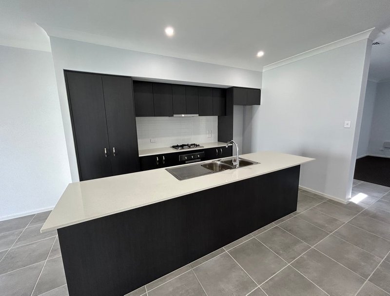 Photo - 35 Biscuit Street, Leppington NSW 2179 - Image 10