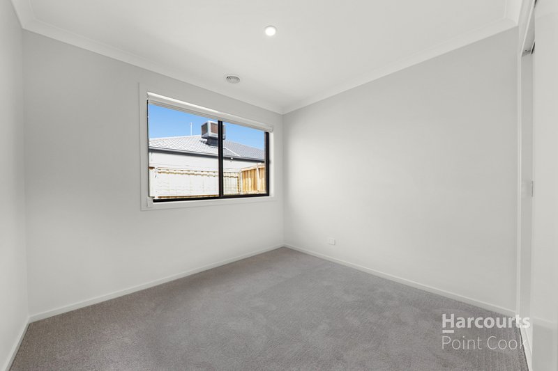 Photo - 35 Blenril Avenue, Tarneit VIC 3029 - Image 15