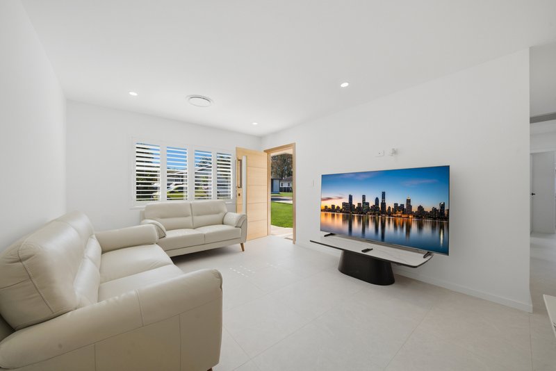 Photo - 35 Boonoke Crescent, Miller NSW 2168 - Image 3