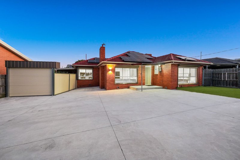 Photo - 35 Boronia Avenue, Dandenong North VIC 3175 - Image 2