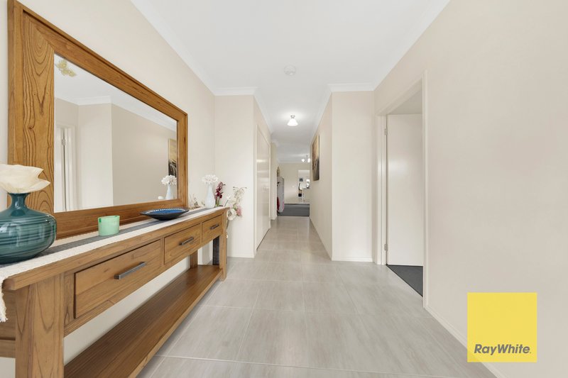 Photo - 35 Borrack Crescent, Mernda VIC 3754 - Image 3